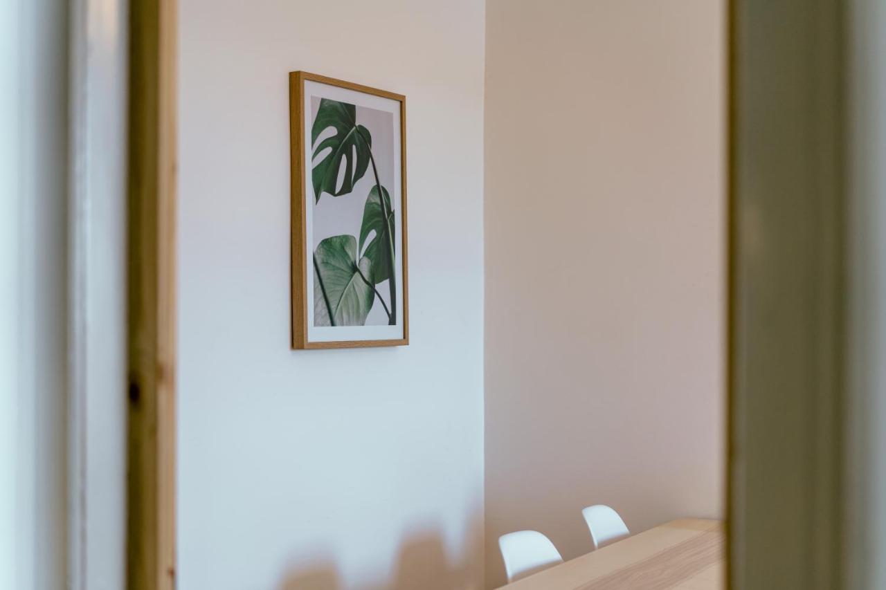 Eigene Wohnung Im Stadtzentrum Mit Wunderschoener Dachterrasse 比尔 外观 照片